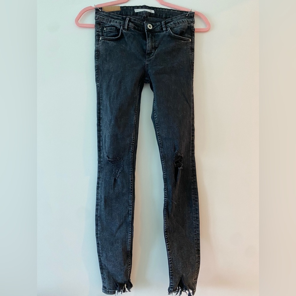 Zara black distressed low rise skinny jeans